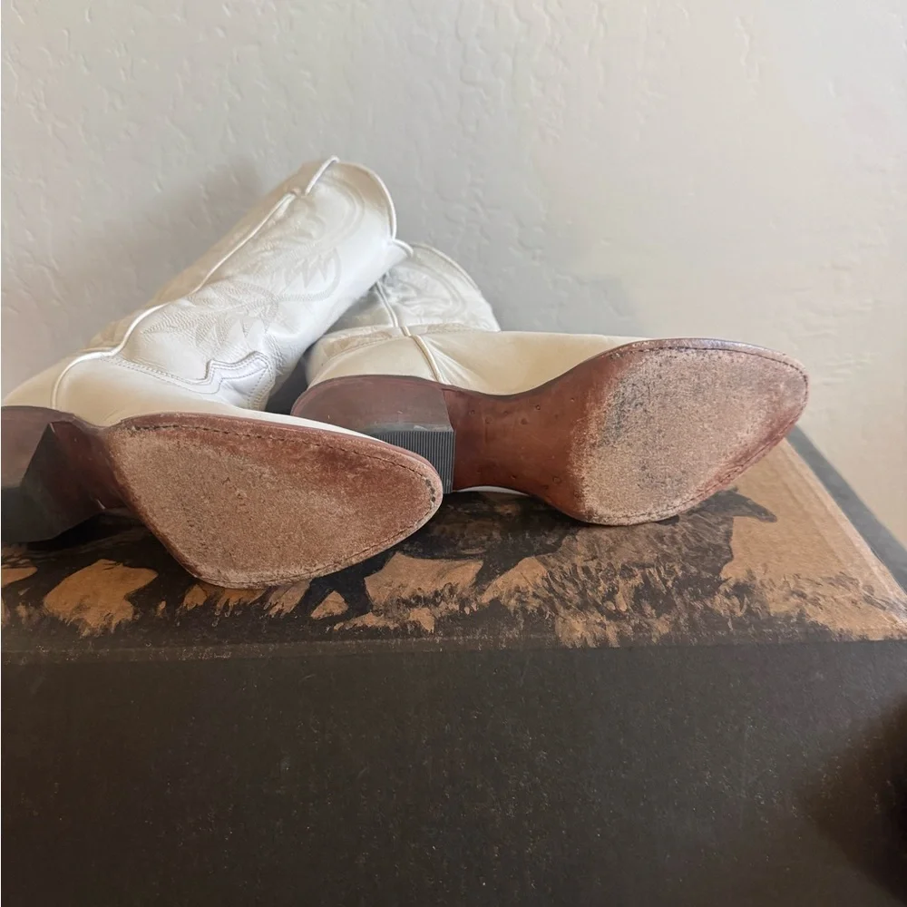 Idyllwind Cream Leather Heeled Boots - Picture 4 of 7